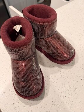 UGG Kids Sequin Boots in Burgundy